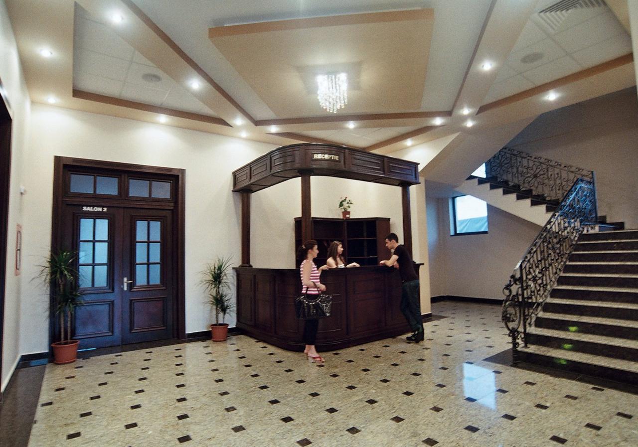 Restaurant Hotel Rin Miercurea Sibiului Esterno foto